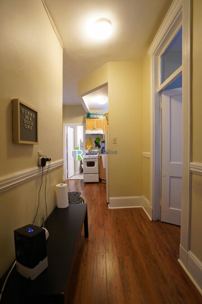 Photo - 38 Hemenway St Apartment