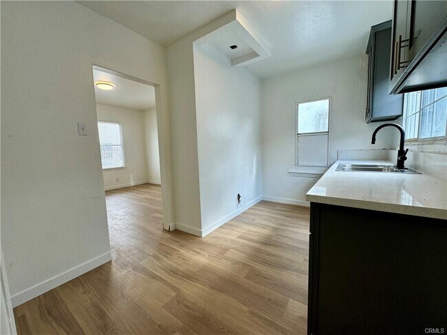 Foto del edificio - 2653 Cloverdale Ave