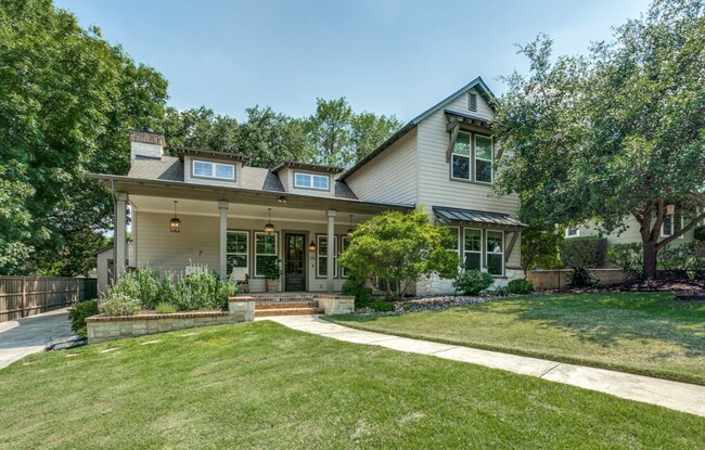 Foto del edificio - LUXURY ALAMO HEIGHTS 4-BEDROOM BY DABNEY HOMES