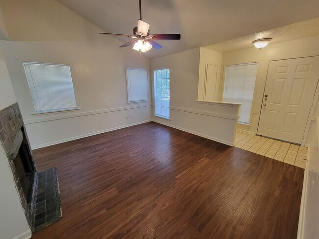 Foto del edificio - College Station -   2 bedroom / 2 bath Tow...