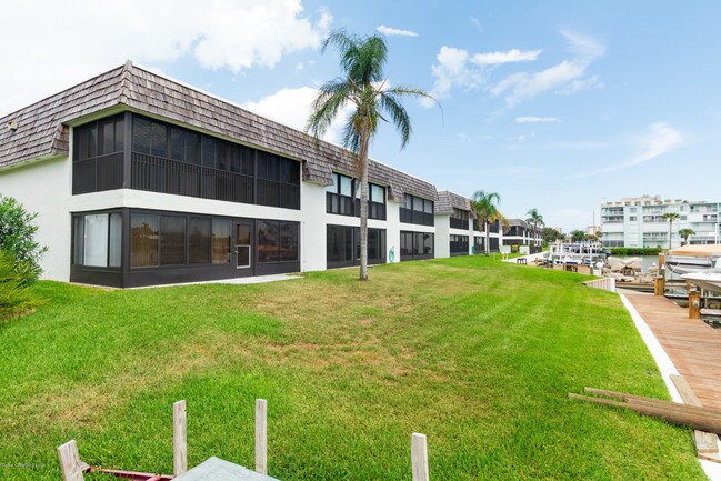 Building Photo - 205 S Banana River Blvd