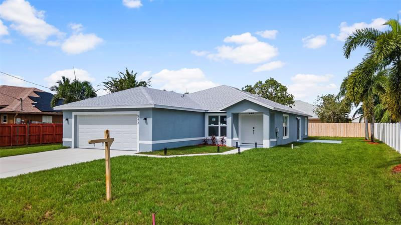 Foto principal - 543 SW McComb Ave