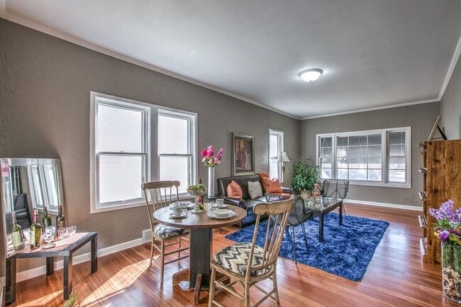 Building Photo - Newly Remodeled 1 Bed, 1 Bath House in Tre...