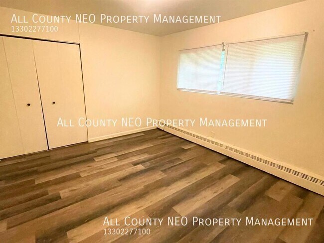 Building Photo - 2-bedroom, 1-bathroom unit in Akron!
