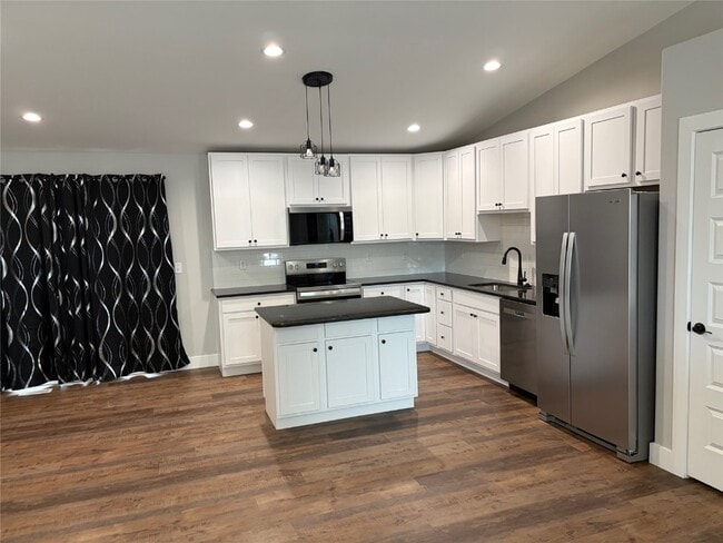 Building Photo - 1158 Marathon Dr