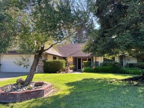 1386 Cloverdale Cir