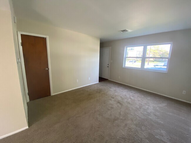Foto del edificio - 3109 E Livingston Ave