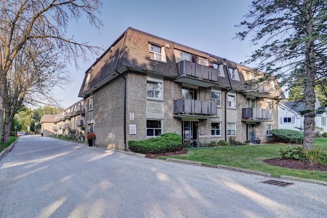 Building Photo - Egremont Street Apartments