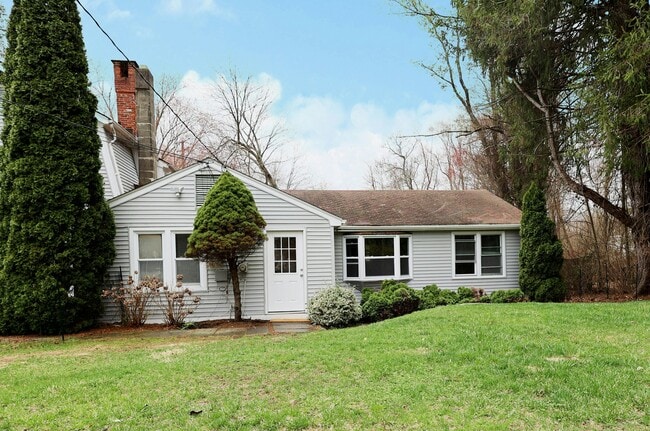 Foto del edificio - 121 Westport Rd