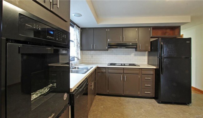 Building Photo - 432 Ridgewood Dr