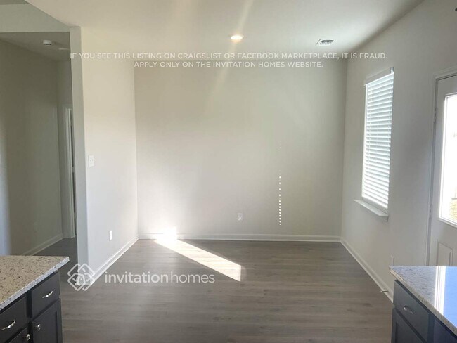 Building Photo - 10020 Pilot Pl