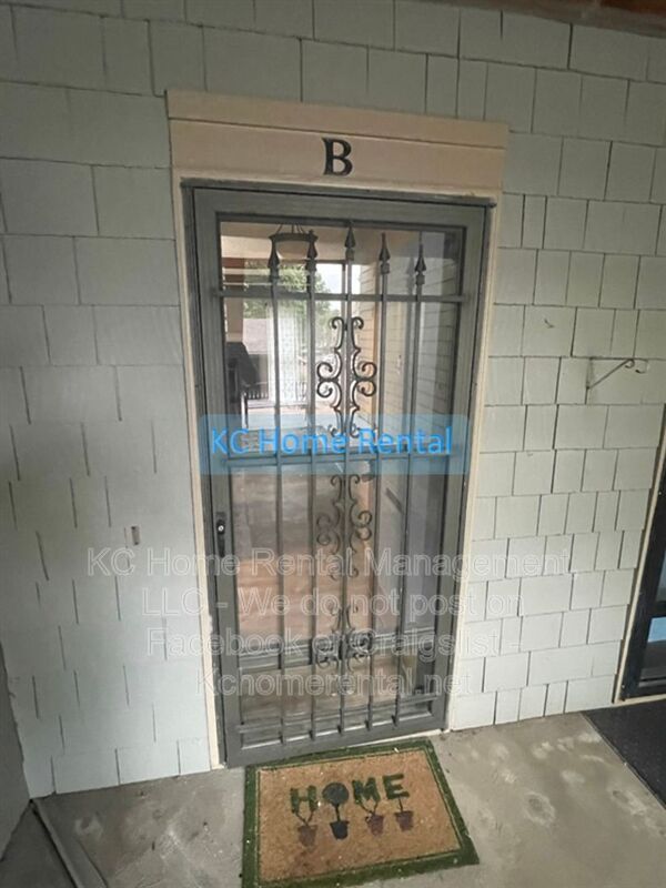 Foto del edificio - 12013 W 58th Pl