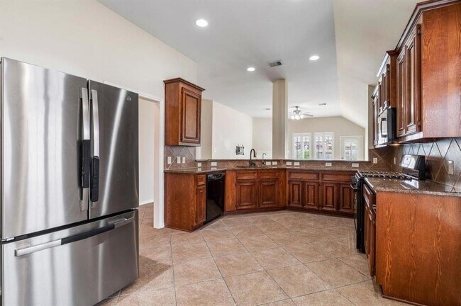 Foto del edificio - 17515 Burkhart Ridge Dr