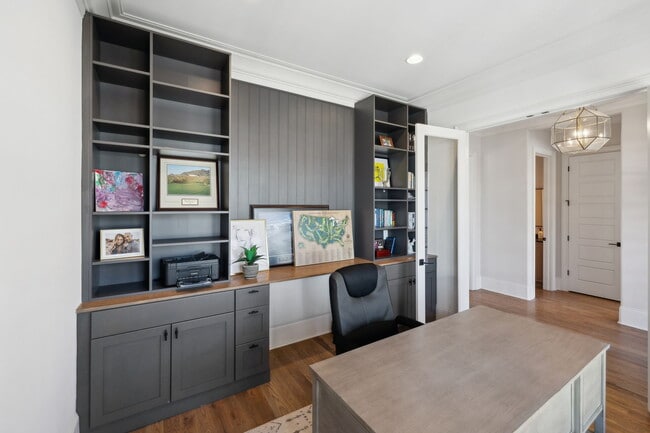 Building Photo - 8681 Belladonna Dr
