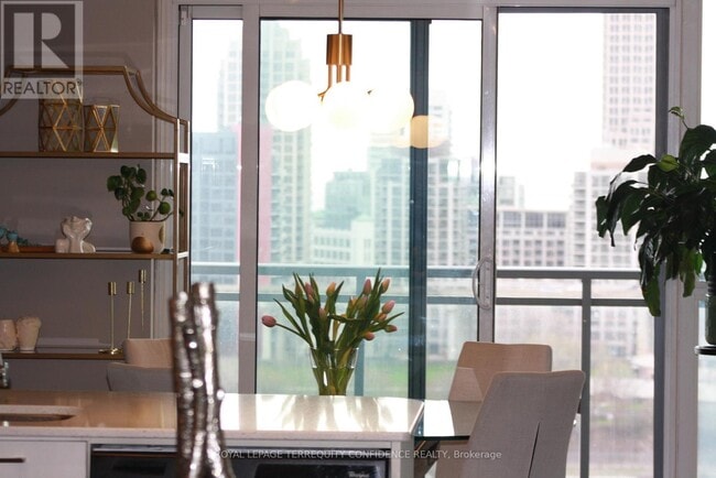 Building Photo - 78 Tecumseth St.