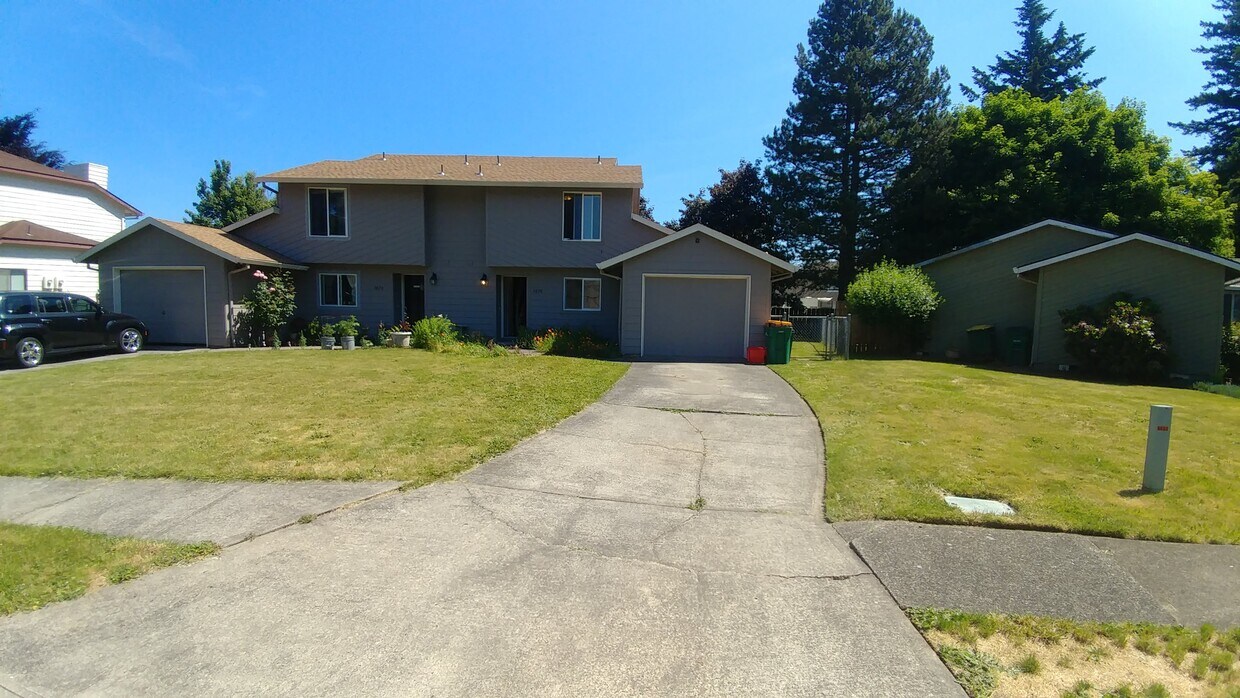 3030 SW Laura Ct, Troutdale, OR 97060 Townhome Rentals in Troutdale