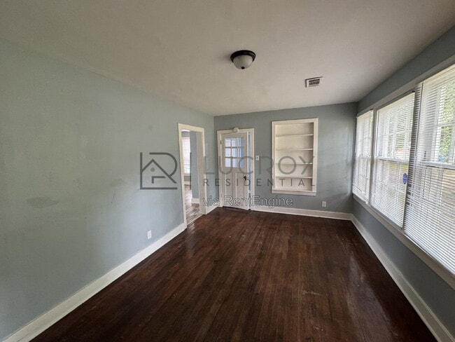 Building Photo - 4833 Churchill Dr