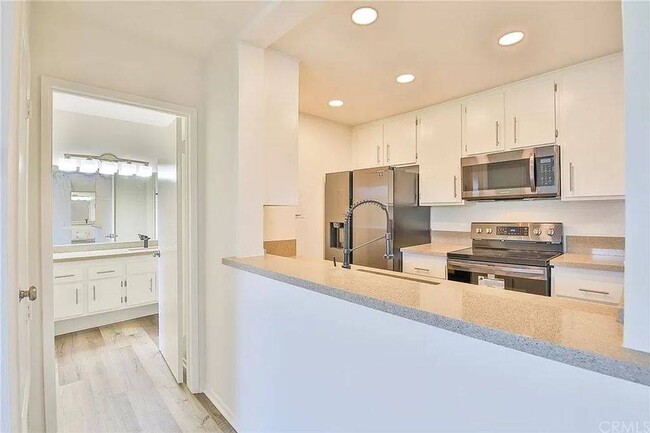 Kitchen2 - 5460 White Oak Ave