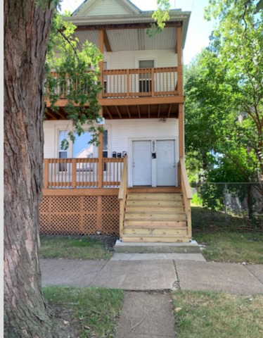 Foto principal - 739 E 90th St