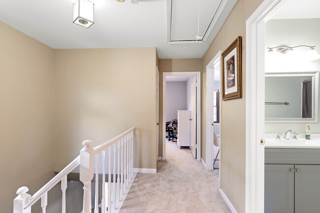 Building Photo - 3939 Tallow Tree Pl