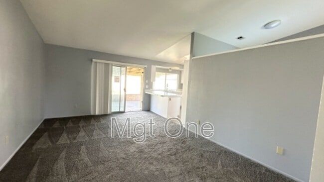 Foto del edificio - 12643 Gorham St