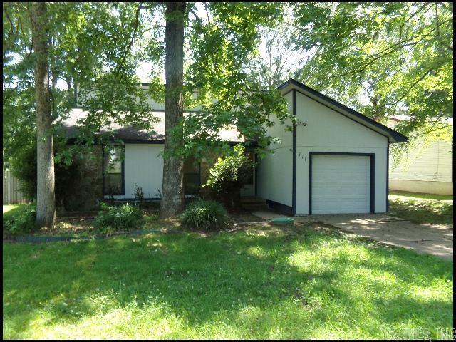 Foto del edificio - 711 Briar Ridge Ct