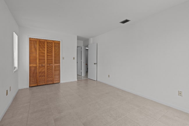 Foto del edificio - 1210 SE 8th St