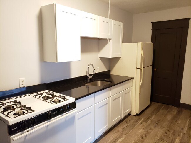 Foto del edificio - 49 Fort Pleasant Ave