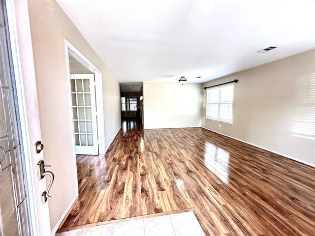 Foto del edificio - 809 Essex Dr