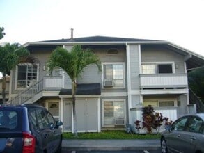 Building Photo - 383 Mananai Pl