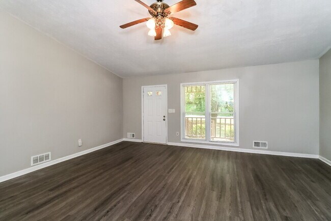 Foto del edificio - 2193 Cruse Rd NW