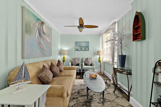 Foto del edificio - 6 Rohde Ave