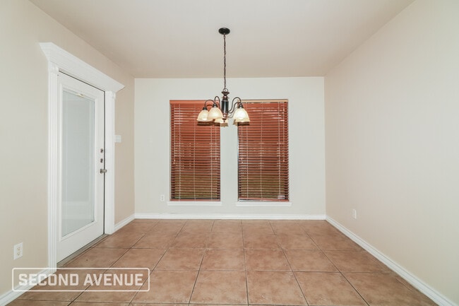 Foto del edificio - 2526 Windrose Dr