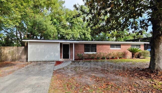 Foto del edificio - 2228 Betsy Dr