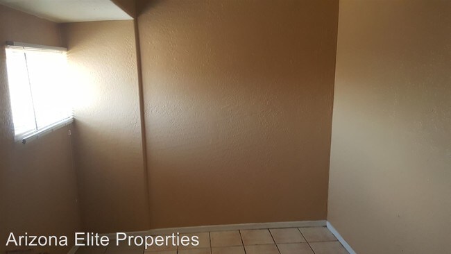 Building Photo - 3721 W Mulberry Dr