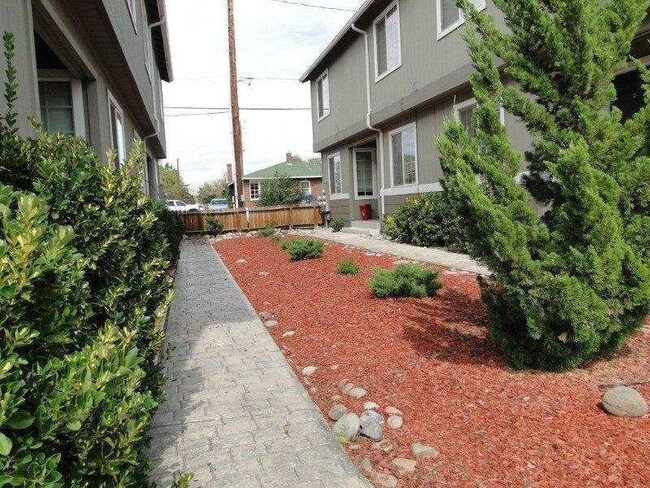 Foto del edificio - 737 Willow St