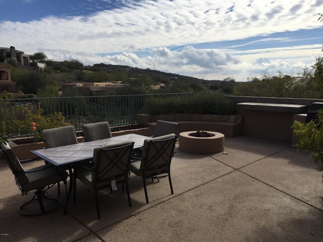 Building Photo - 9715 N Azure Ct