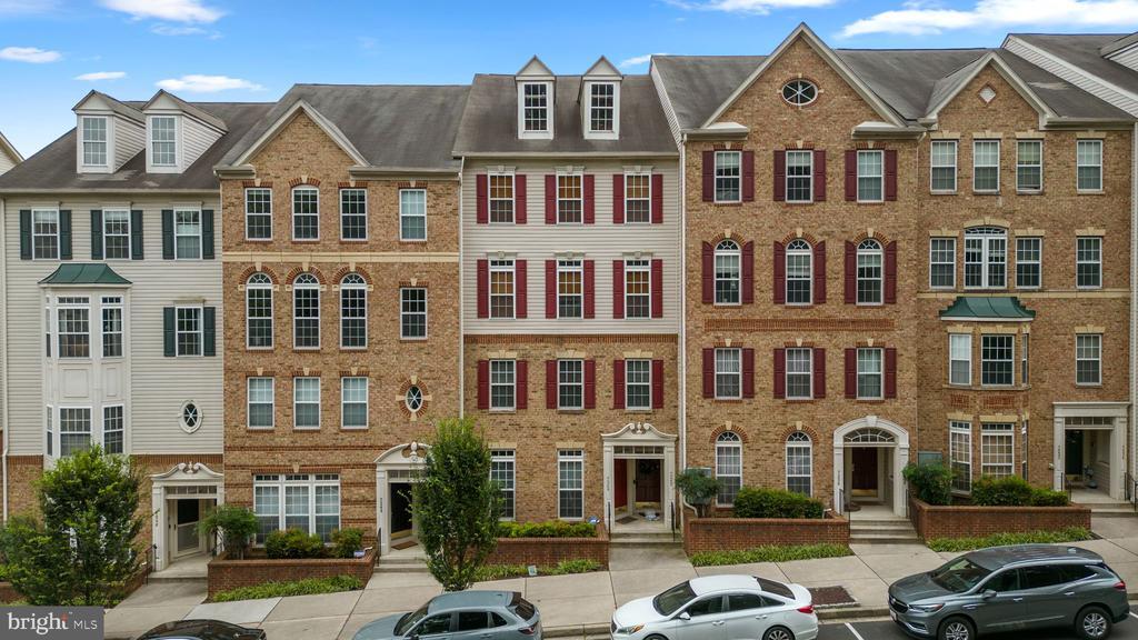 Foto principal - 7240 Elkridge Crossing Way