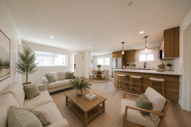 Building Photo - LUXURY in Prime Culver City