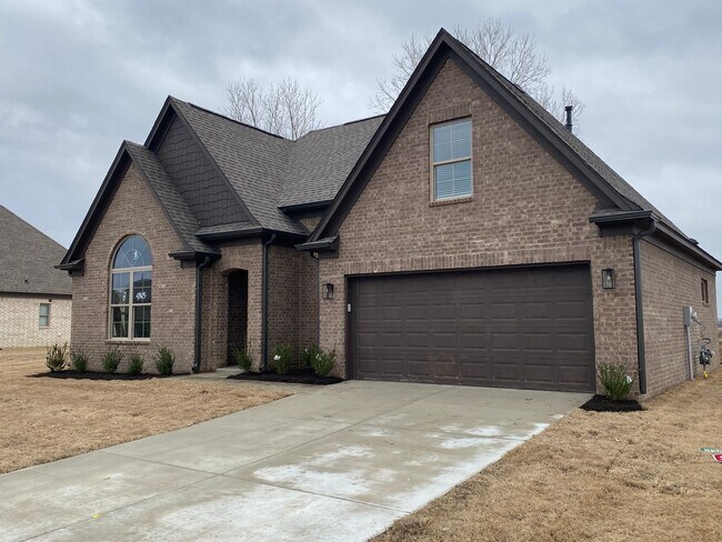 Building Photo - A NEW HOME MADE FOR YOU!