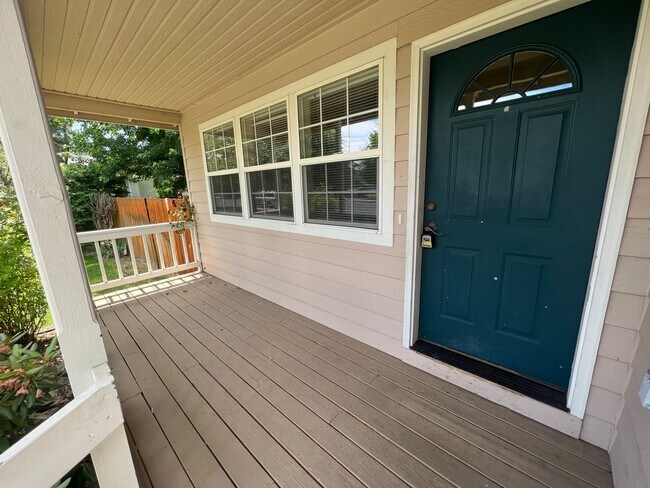 Foto del edificio - NE Bend 3 Bed/2 Bath Single Family Home - ...