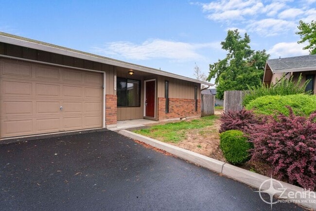 Building Photo - 3014 NE 78th Ave