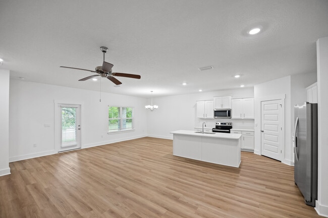 Building Photo - 21073 Teluga Ave