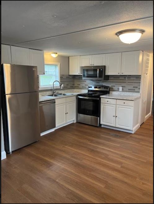 Updated Kitchen - 6016 Cedar Glen Dr