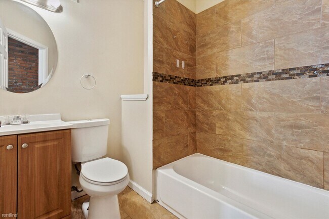 Building Photo - 6 br, 2 bath House - 1623 FONTAIN ST Unit 1