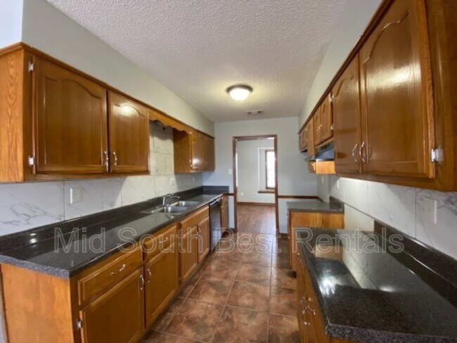 Foto del edificio - 7184 Snyder Rd
