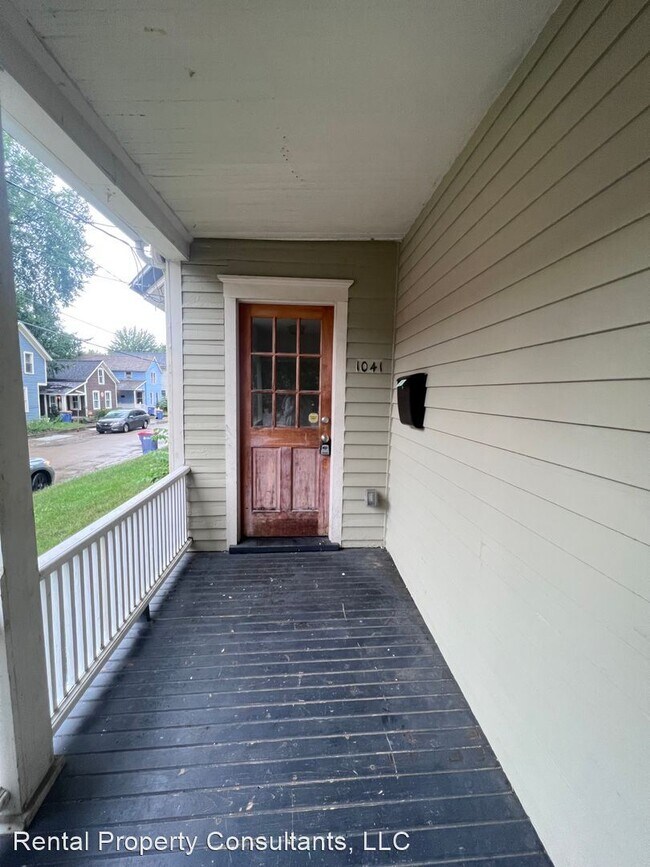 Building Photo - 4 br, 2 bath House - 1041 Wealthy Street SE