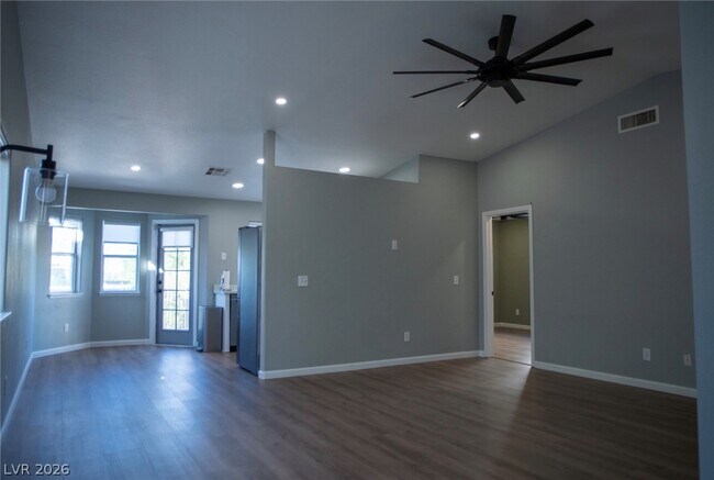 Foto del edificio - 7568 Durham Hall Ave