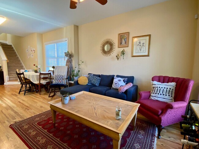 Foto del edificio - 3925 Lexington Dr