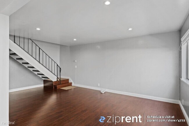 Building Photo - 2 br, 1 bath Townhome - 354 Rio Verde Plac...